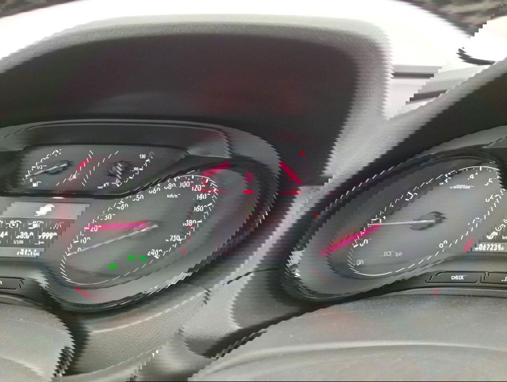 Opel Grandland X usata a Como (12)