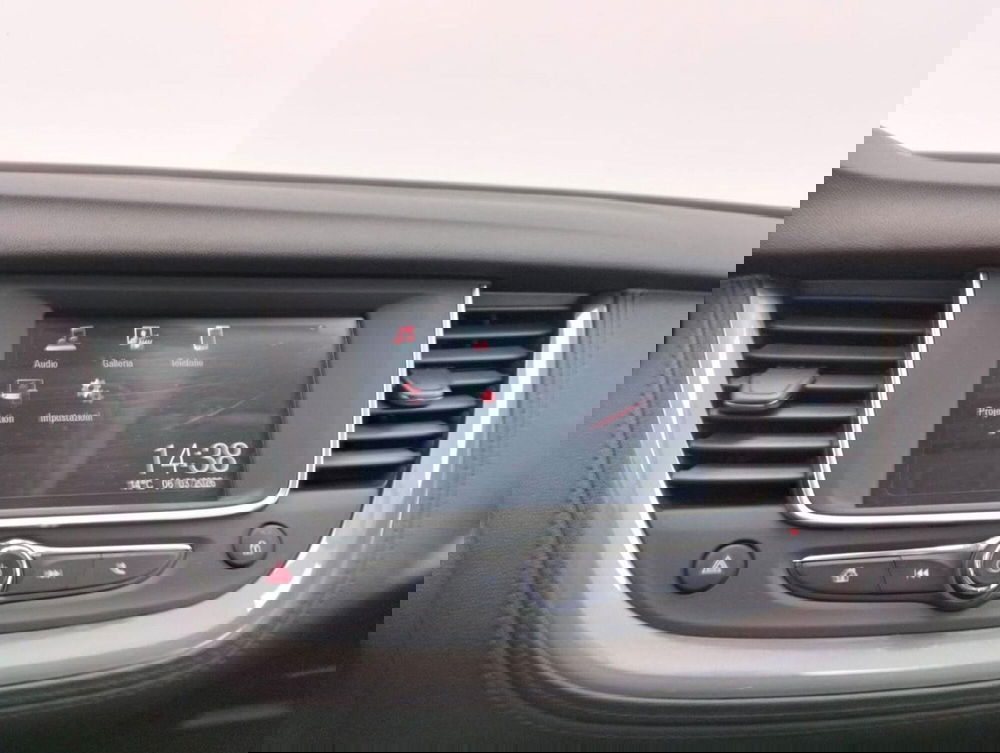 Opel Grandland X usata a Como (15)