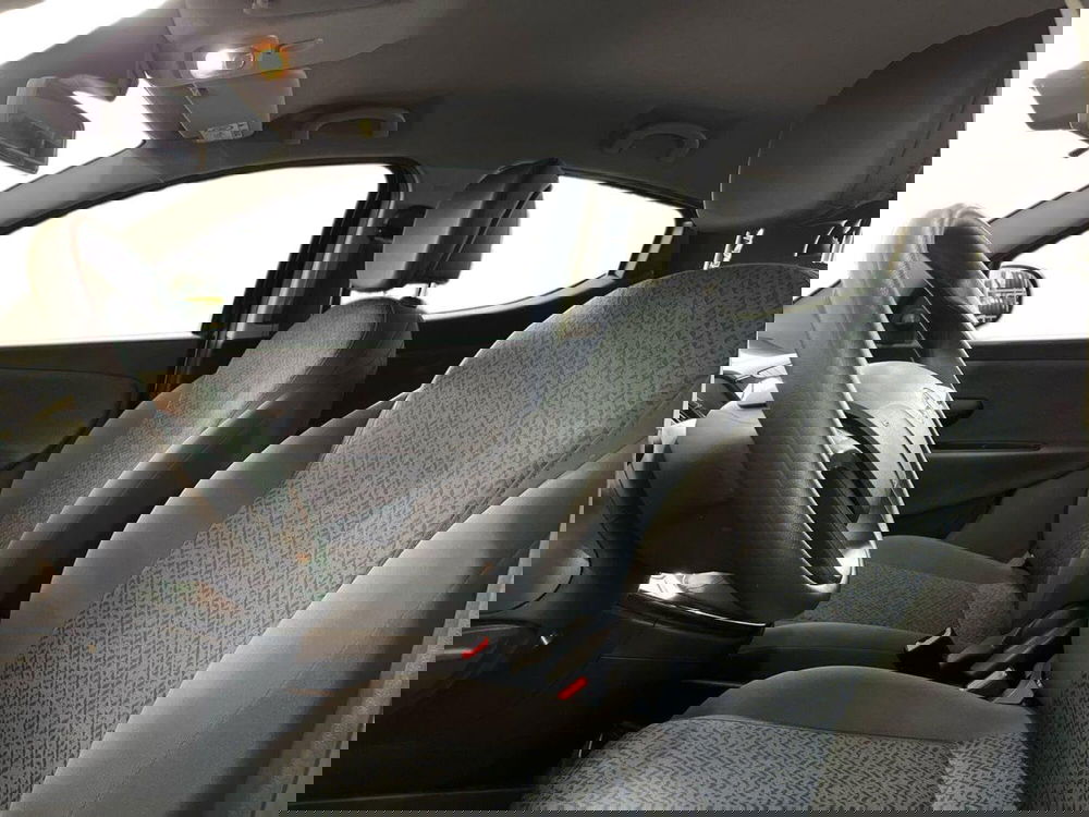 Lancia Ypsilon usata a Bari (7)