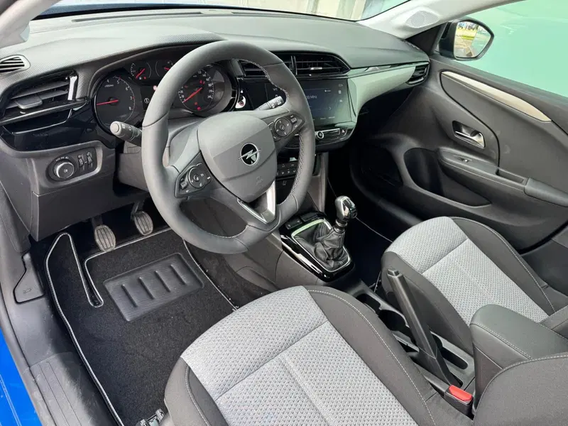Opel Corsa nuova a Ferrara (10)