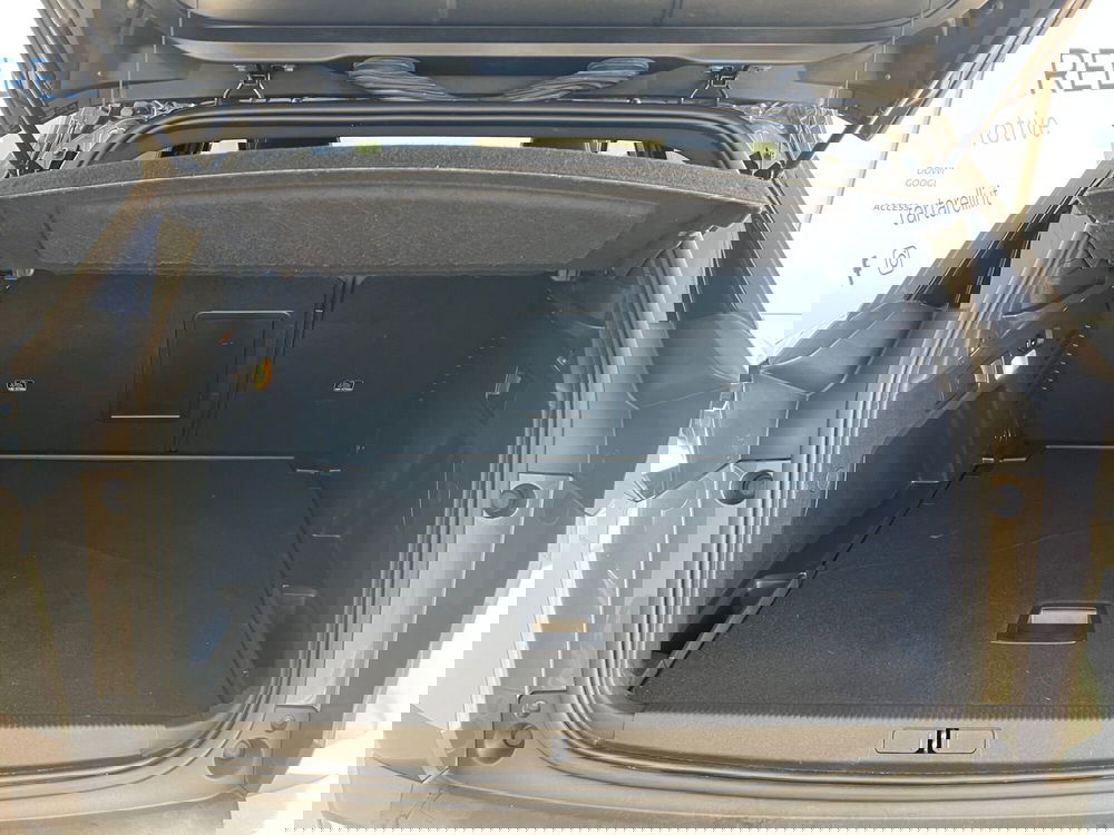 Peugeot 3008 usata a Bari (7)