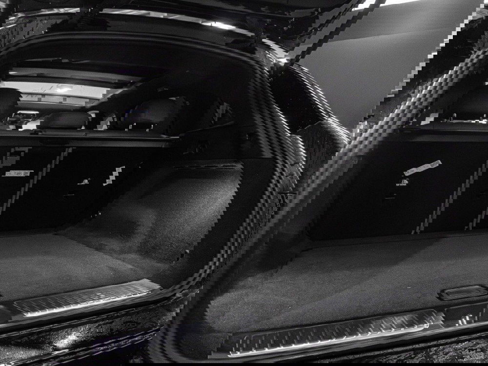 Mercedes-Benz EQE SUV nuova a Ancona (10)