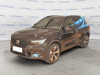 Volvo XC40 B3 automatico Plus Dark nuova a Como