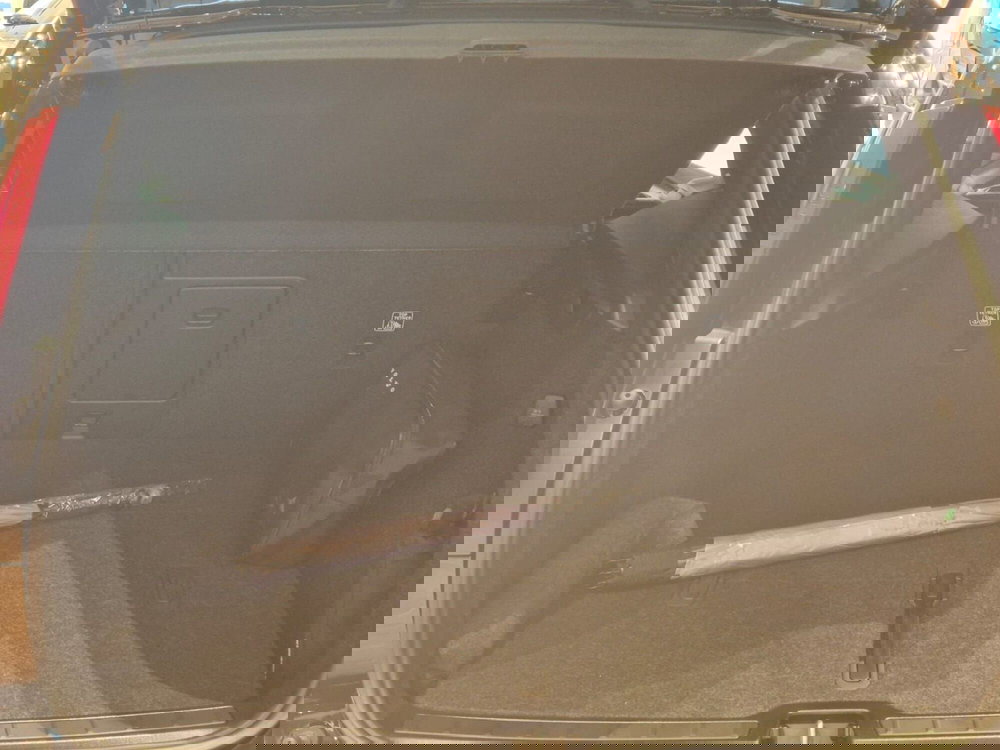 Volvo XC40 nuova a Como (12)