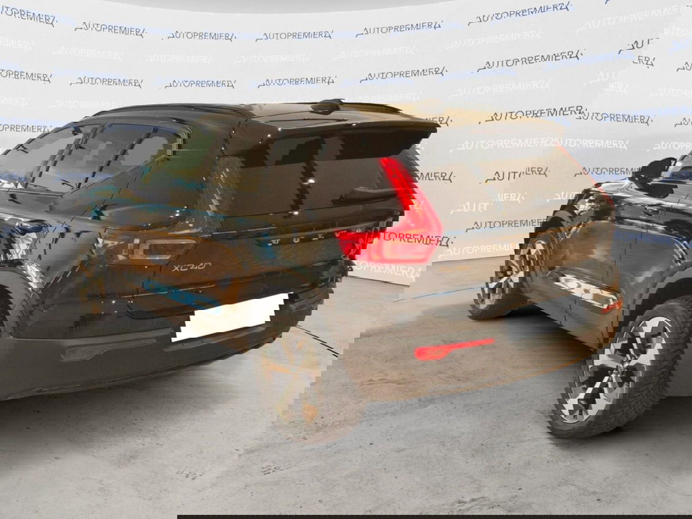 Volvo XC40 nuova a Como (7)