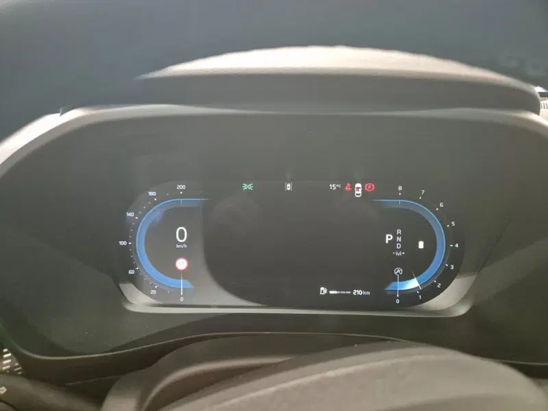 Volvo XC40 nuova a Como (8)