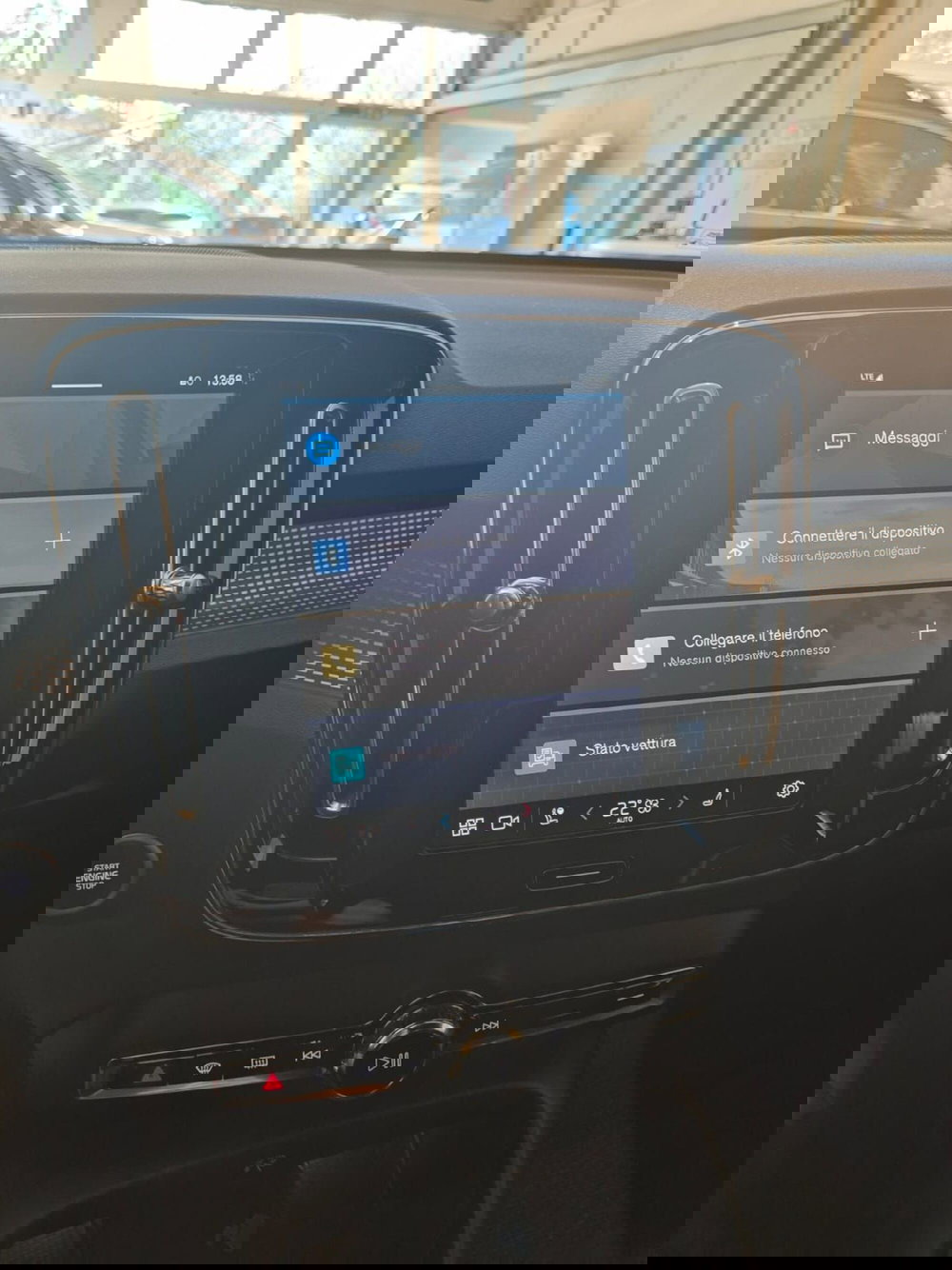 Volvo XC40 nuova a Como (9)