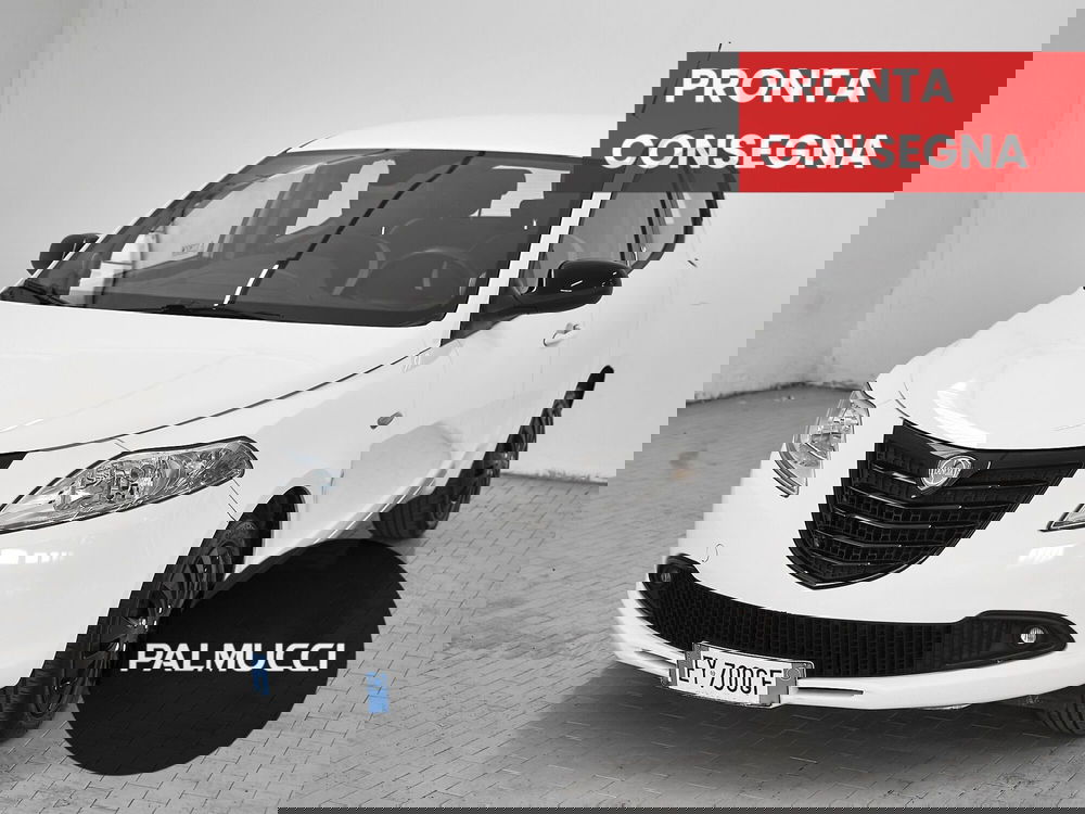 Lancia Ypsilon usata a Prato