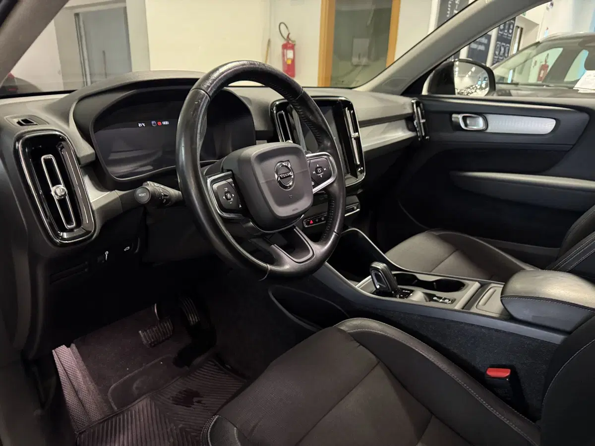 Volvo XC40 usata a Messina (7)
