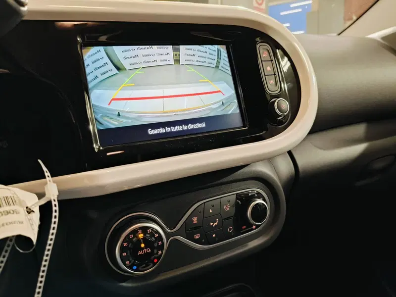 Renault Twingo nuova a Brescia (16)