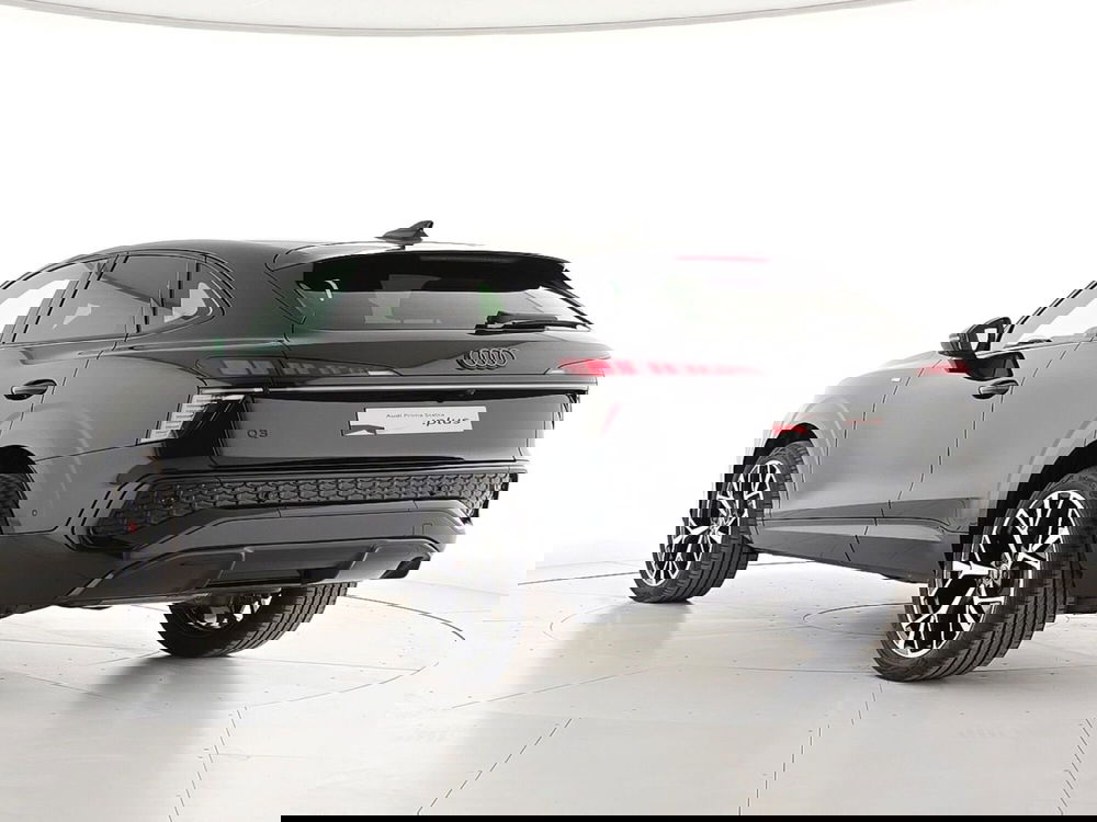 Audi Q3 Sportback nuova a Asti (4)