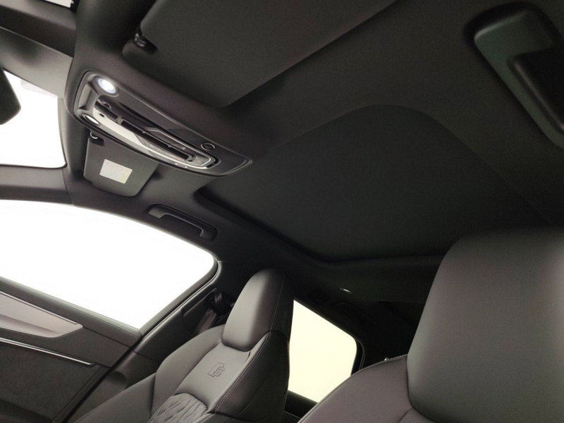Audi A6 Avant nuova a Massa-Carrara (10)