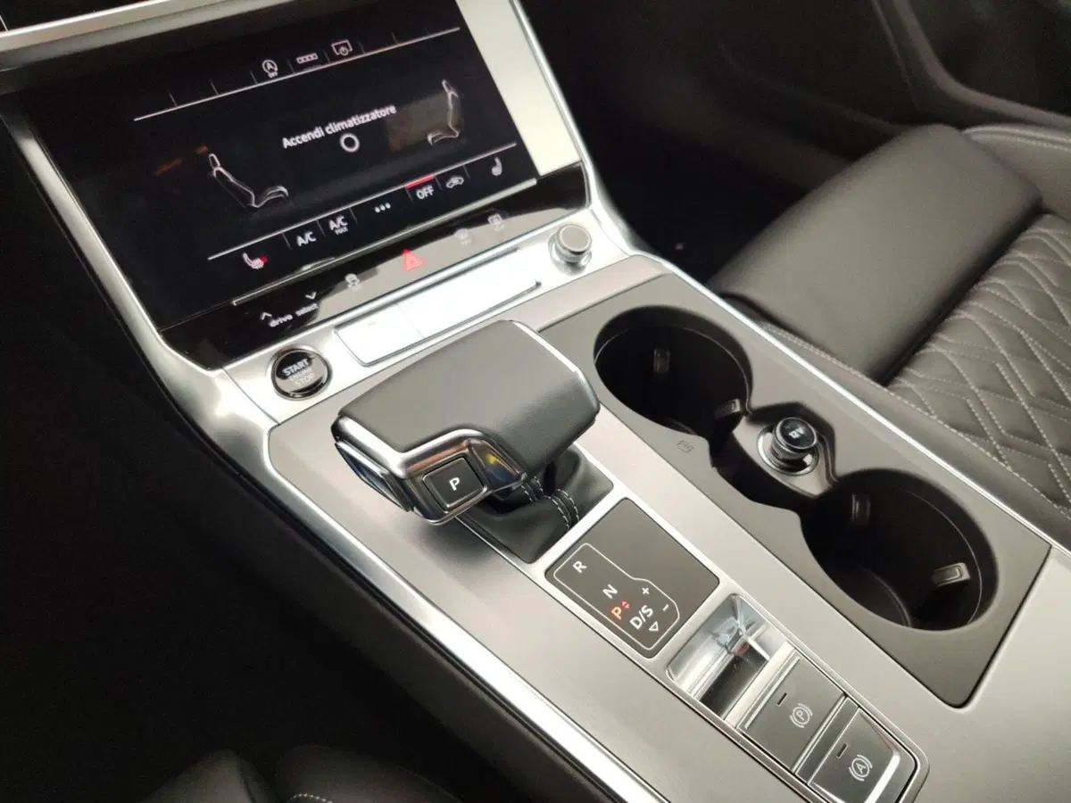 Audi A6 Avant nuova a Massa-Carrara (13)