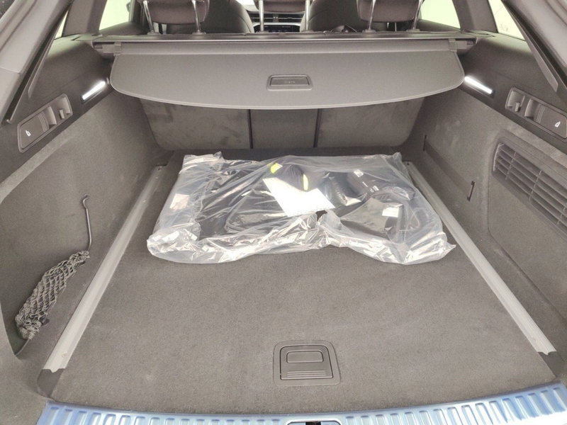 Audi A6 Avant nuova a Massa-Carrara (17)