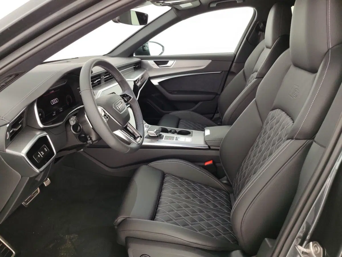 Audi A6 Avant nuova a Massa-Carrara (7)