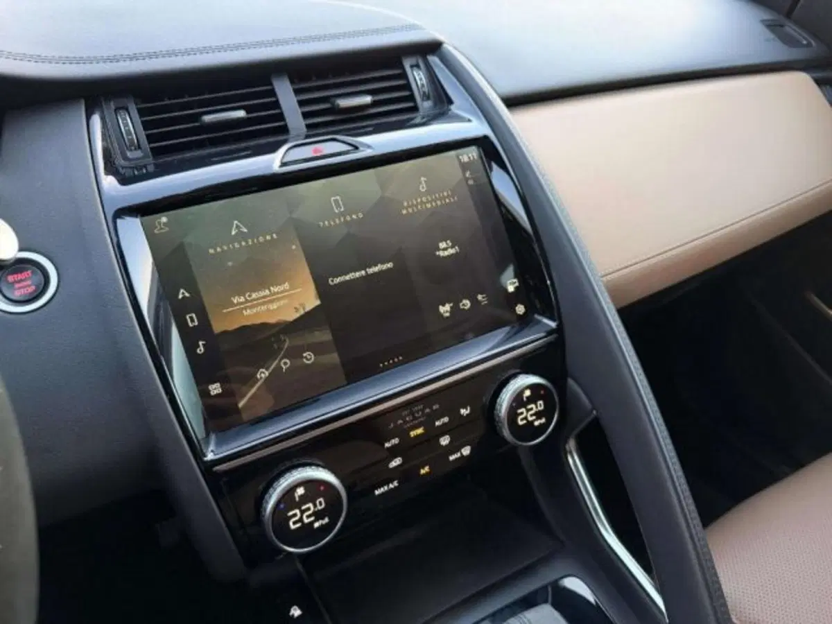 Jaguar E-Pace usata a Siena (11)