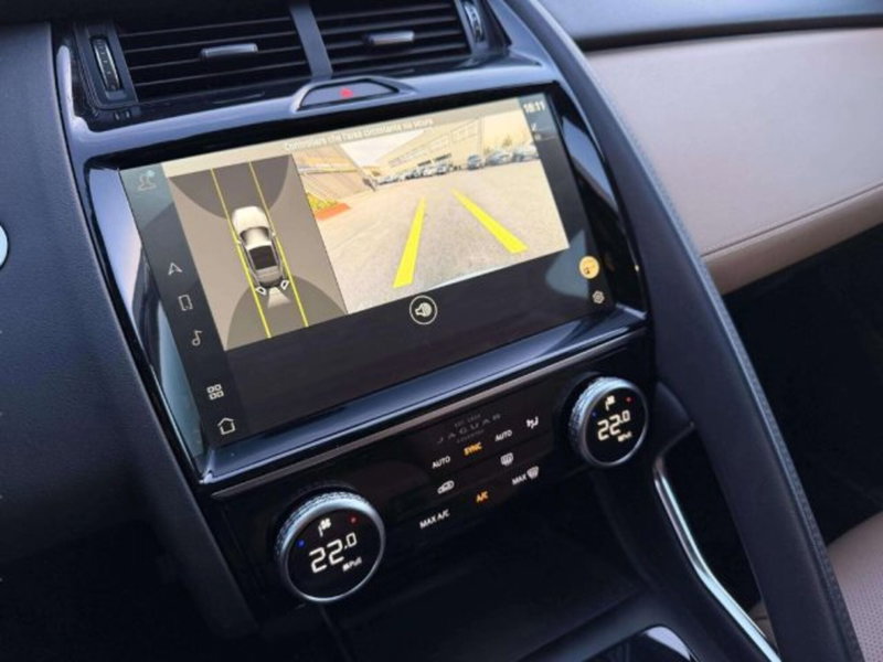 Jaguar E-Pace usata a Siena (13)