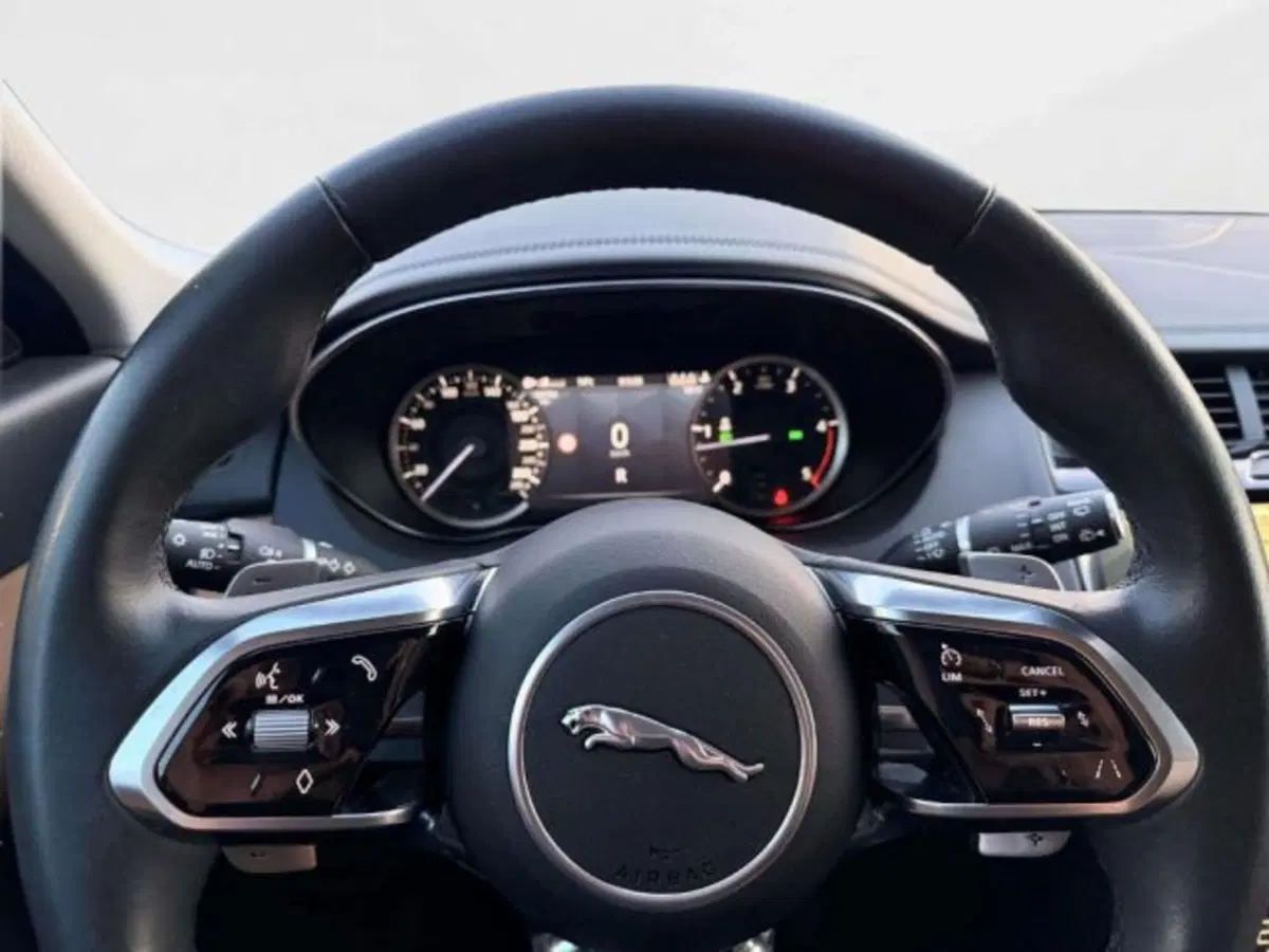 Jaguar E-Pace usata a Siena (14)