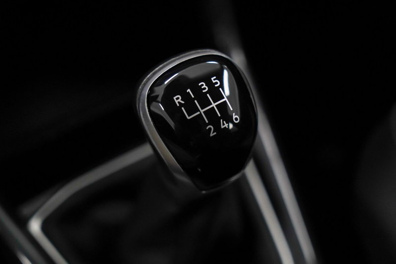 Volkswagen T-Cross usata a Varese (19)