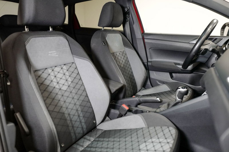 Volkswagen Taigo usata a Varese (13)