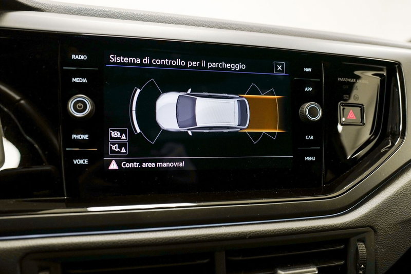 Volkswagen Taigo usata a Varese (16)