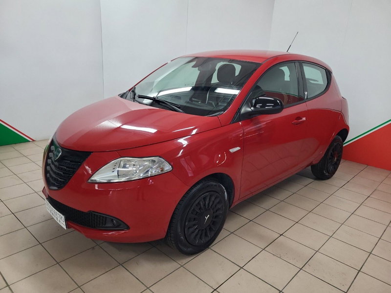 Lancia Ypsilon usata a Arezzo