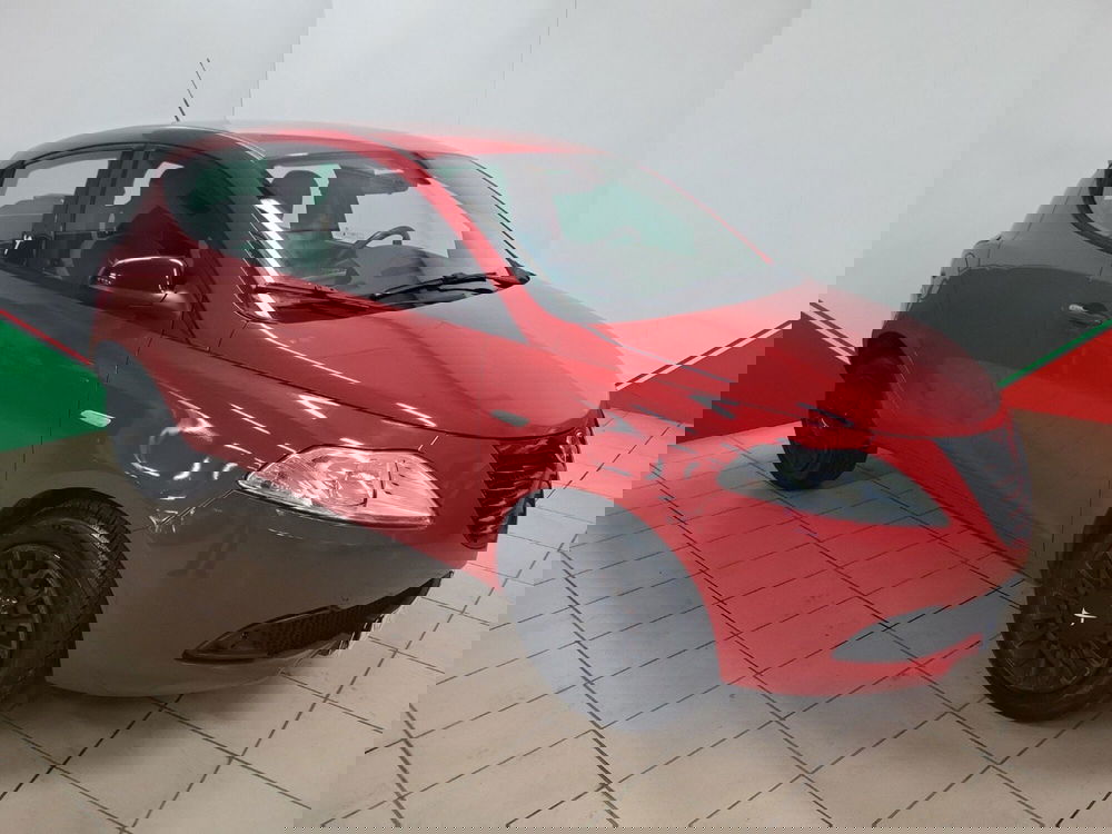 Lancia Ypsilon usata a Arezzo (2)