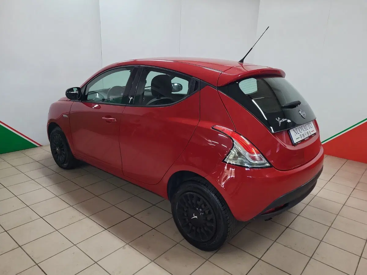 Lancia Ypsilon usata a Arezzo (4)