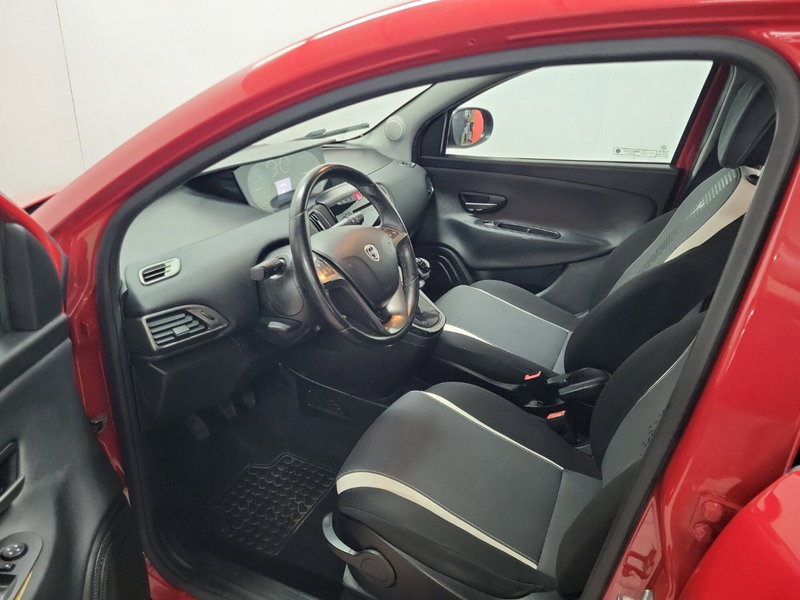 Lancia Ypsilon usata a Arezzo (5)