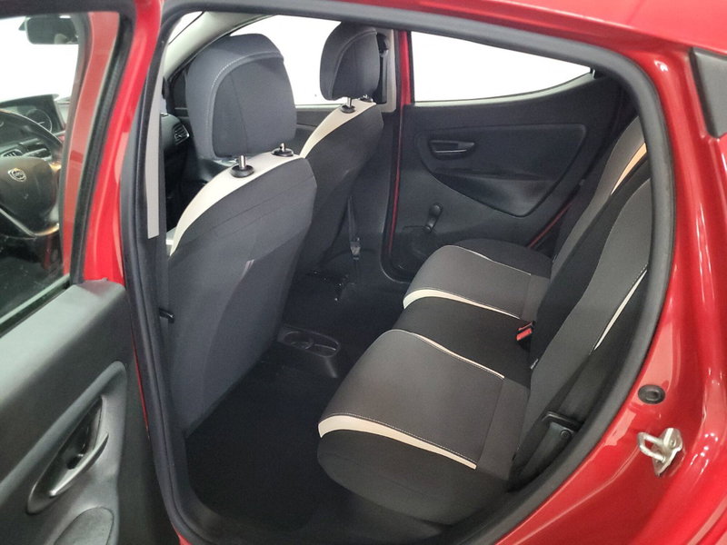 Lancia Ypsilon usata a Arezzo (6)