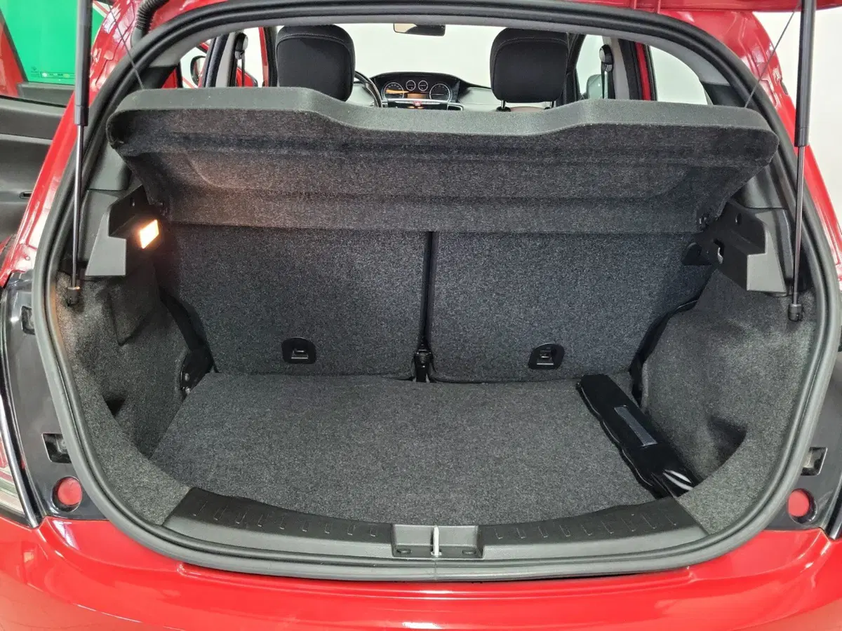 Lancia Ypsilon usata a Arezzo (7)
