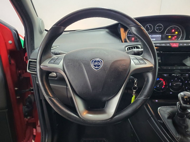 Lancia Ypsilon usata a Arezzo (8)