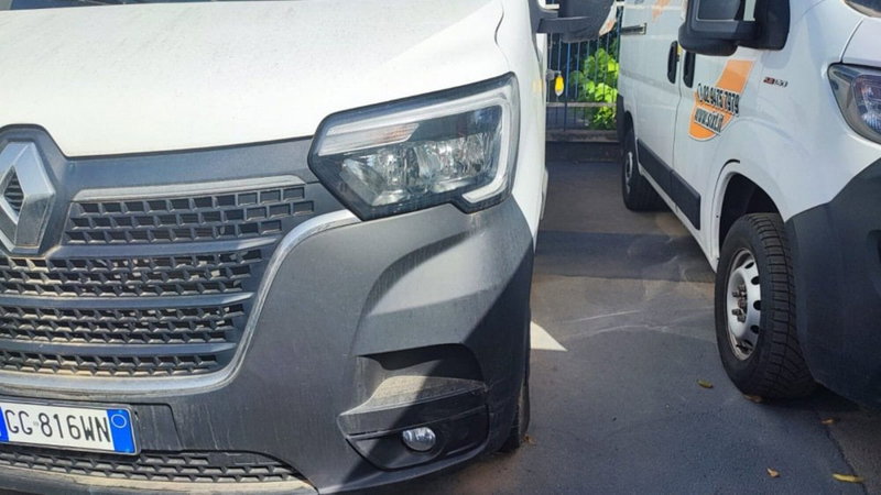 Renault Master Furgone usata a Salerno (11)