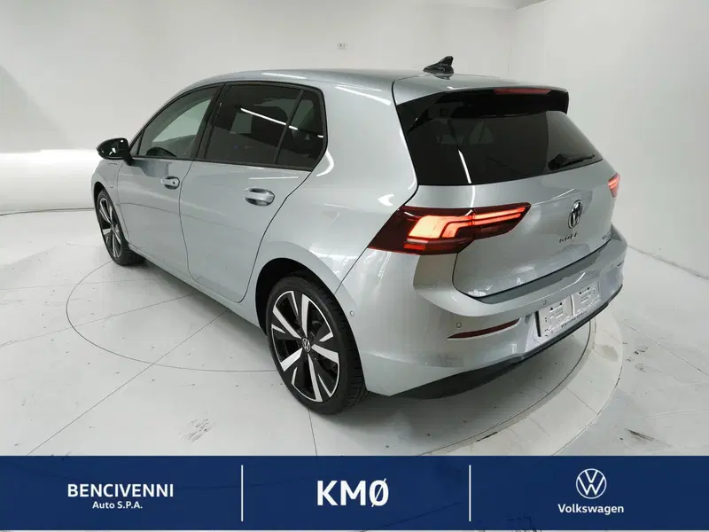 Volkswagen Golf nuova a Catanzaro (10)