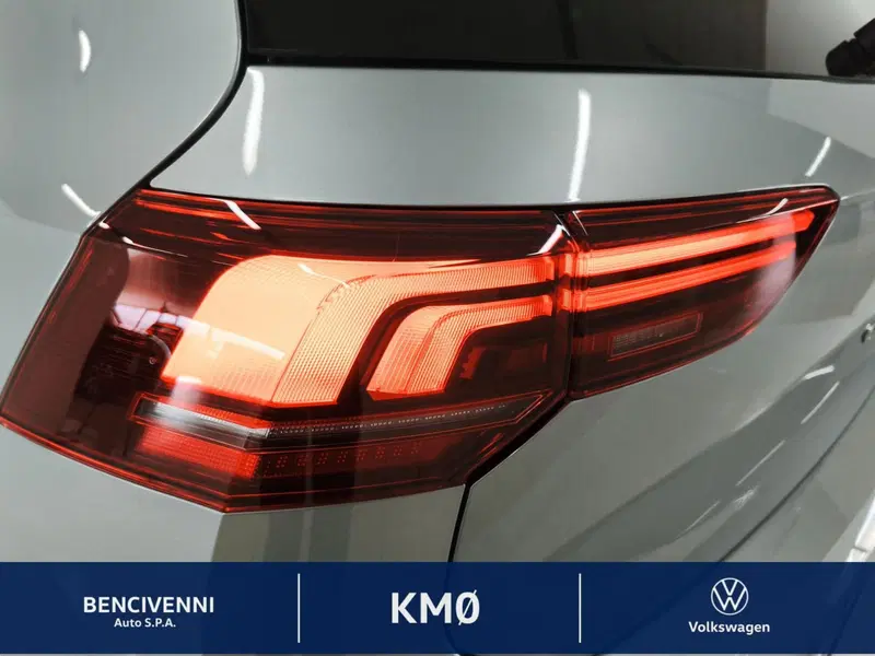 Volkswagen Golf nuova a Catanzaro (11)