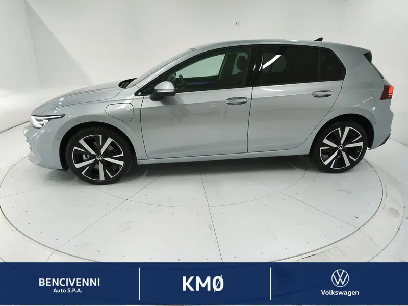 Volkswagen Golf nuova a Catanzaro (12)