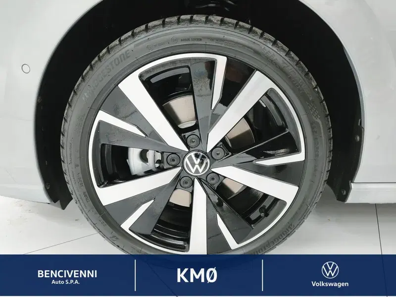 Volkswagen Golf nuova a Catanzaro (15)
