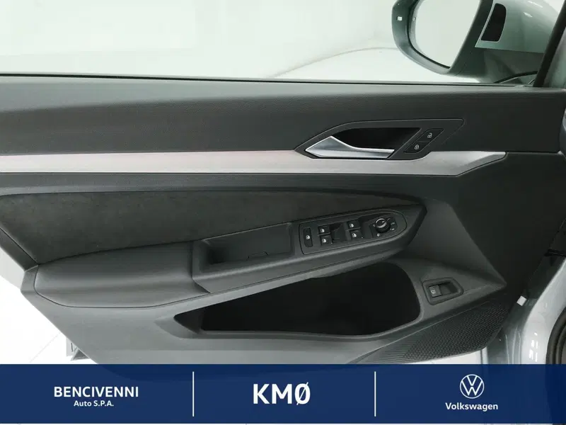 Volkswagen Golf nuova a Catanzaro (16)