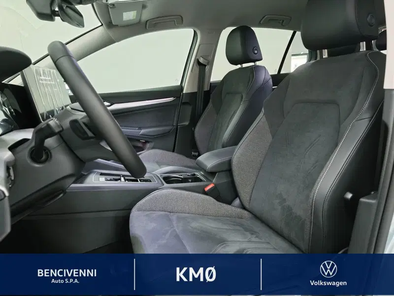 Volkswagen Golf nuova a Catanzaro (17)