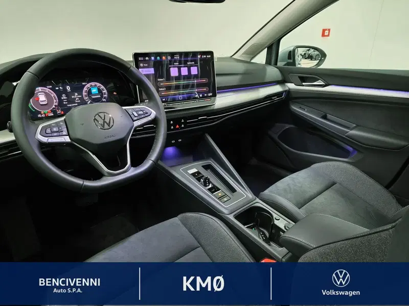 Volkswagen Golf nuova a Catanzaro (19)