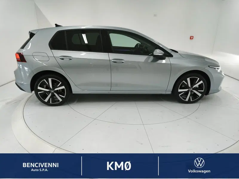 Volkswagen Golf nuova a Catanzaro (6)