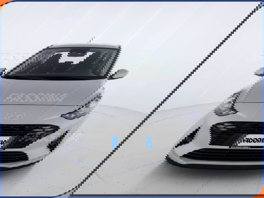 Hyundai i10 nuova a Milano (2)