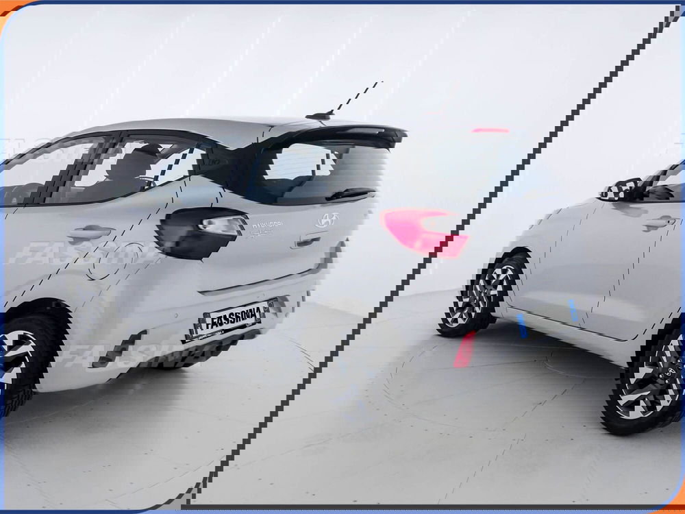 Hyundai i10 nuova a Milano (4)