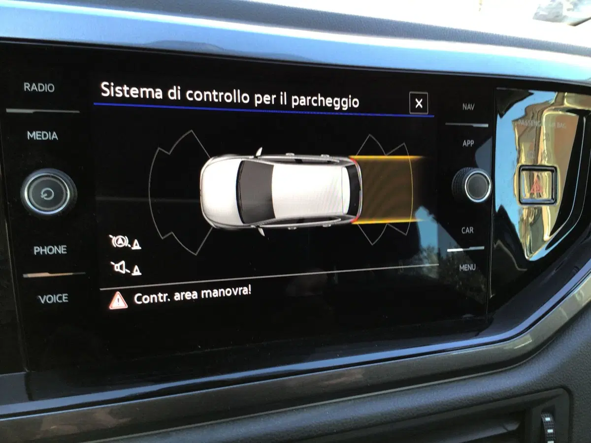 Volkswagen Polo usata a Genova (17)