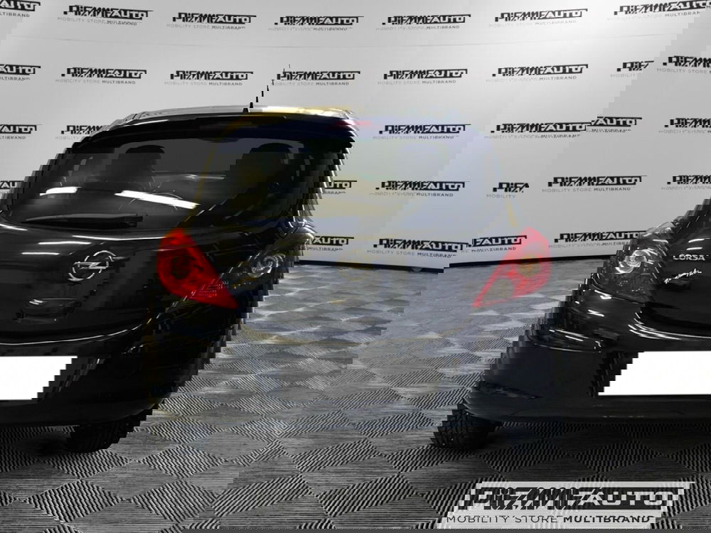 Opel Corsa usata a Piacenza (4)