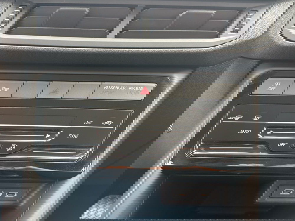 Volkswagen T-Cross usata a Terni (14)