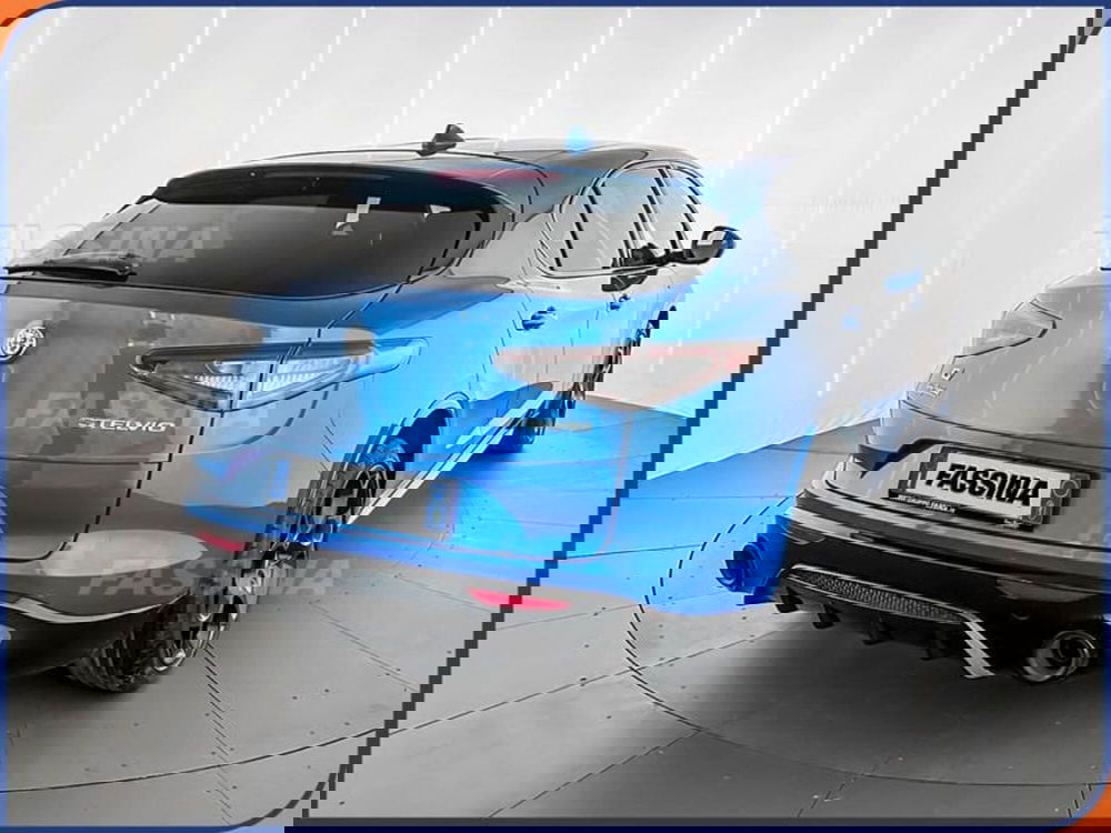 Alfa Romeo Stelvio usata a Milano (6)