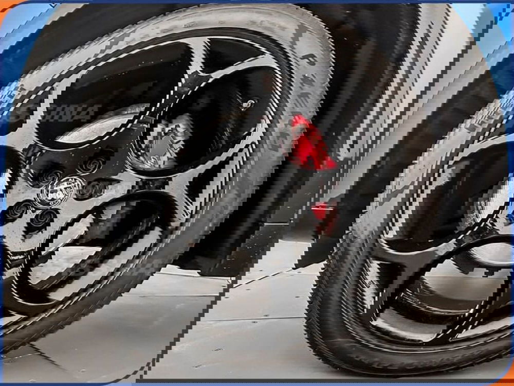 Alfa Romeo Stelvio usata a Milano (7)