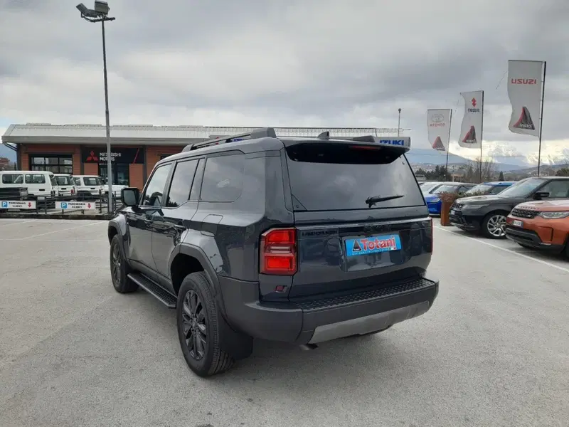 Toyota Land Cruiser nuova a L'Aquila (16)