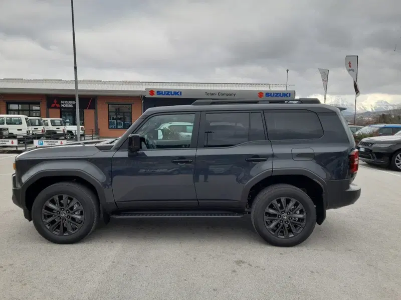 Toyota Land Cruiser nuova a L'Aquila (17)